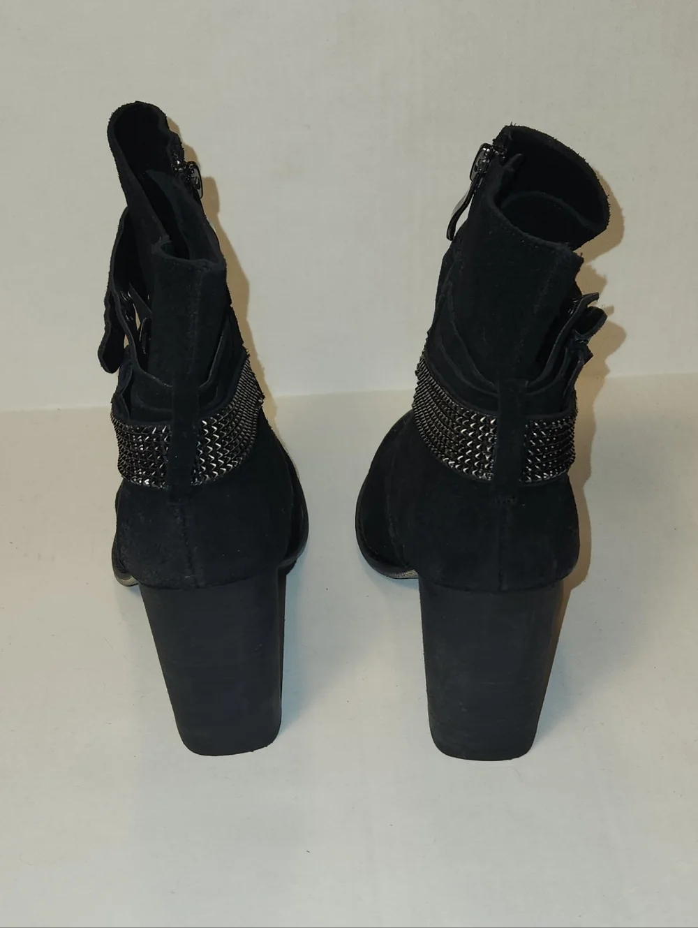 Women's Chinese Laundry Zanga Black Suede Ankle Boots Heeled Booties 8 NWOT NWOB